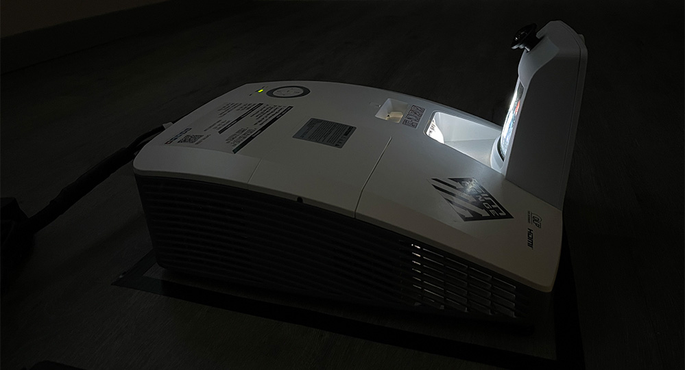 reserve portable projector